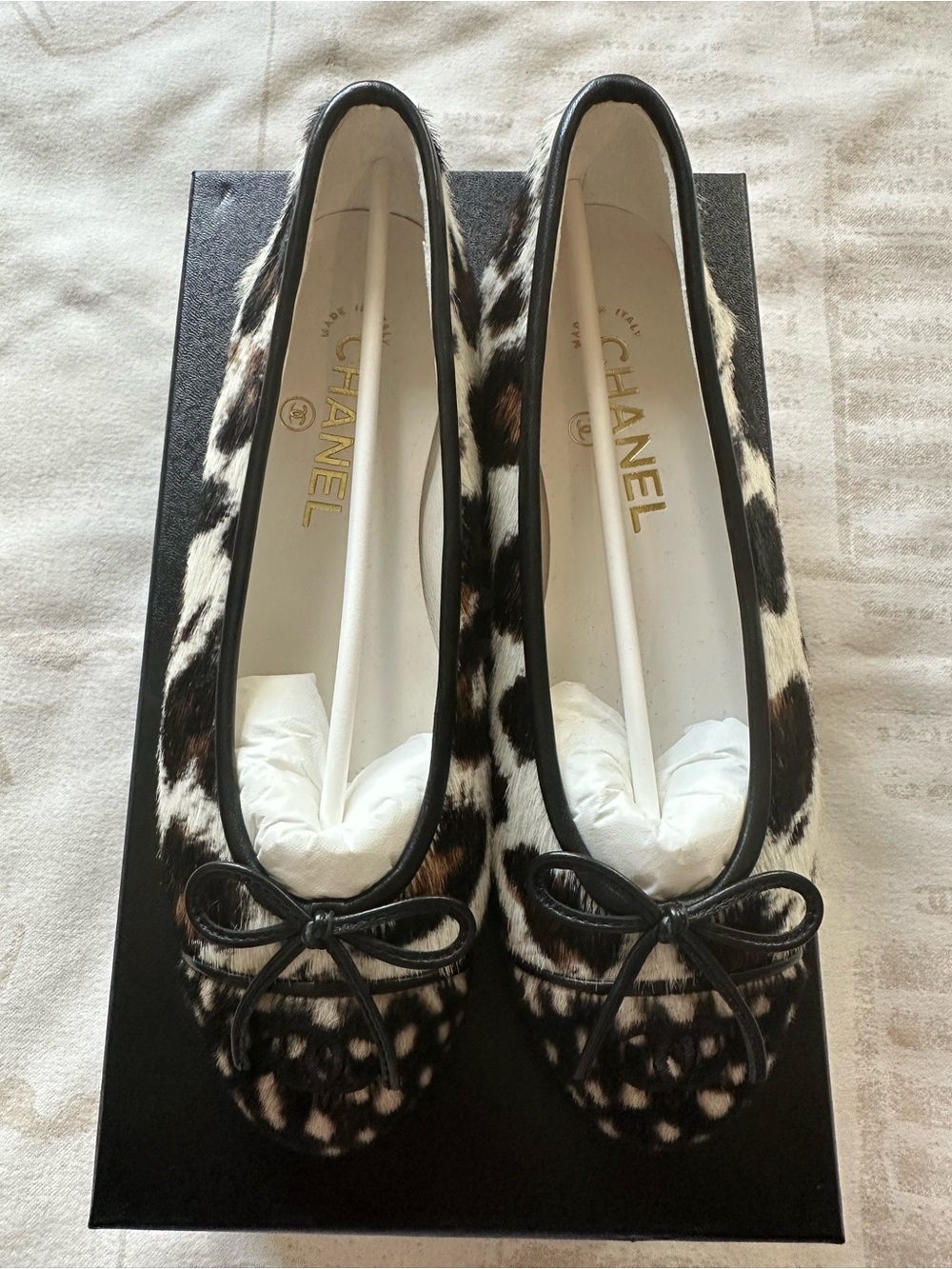 CHANEL 26S pony hair Animal Print Ballet Flats Bow Logo Leather Round Toe EU 36